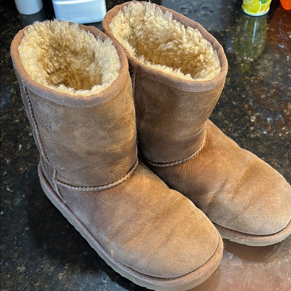Tan Ugg Kids Boots, size 1